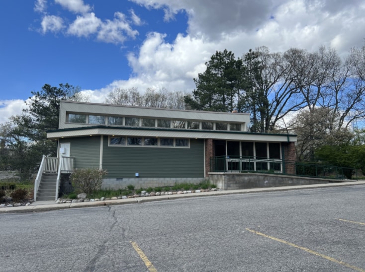 Primary Photo Of 2725 S Milford Rd, Highland Township Medical For Lease