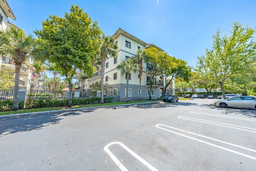 More Photos Of 2801-2851 Riverside Dr, Coral Springs Apartments For Sale