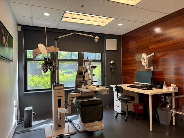 More Photos Of 431 Park Ave, Falls Church Medical For Lease