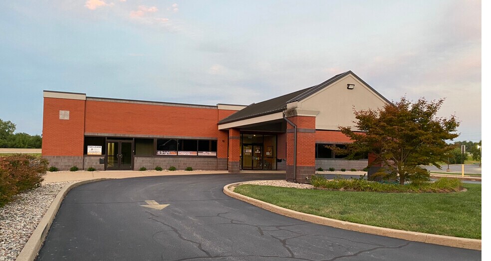 More Photos Of 3 Professional Dr, Alton Office For Lease