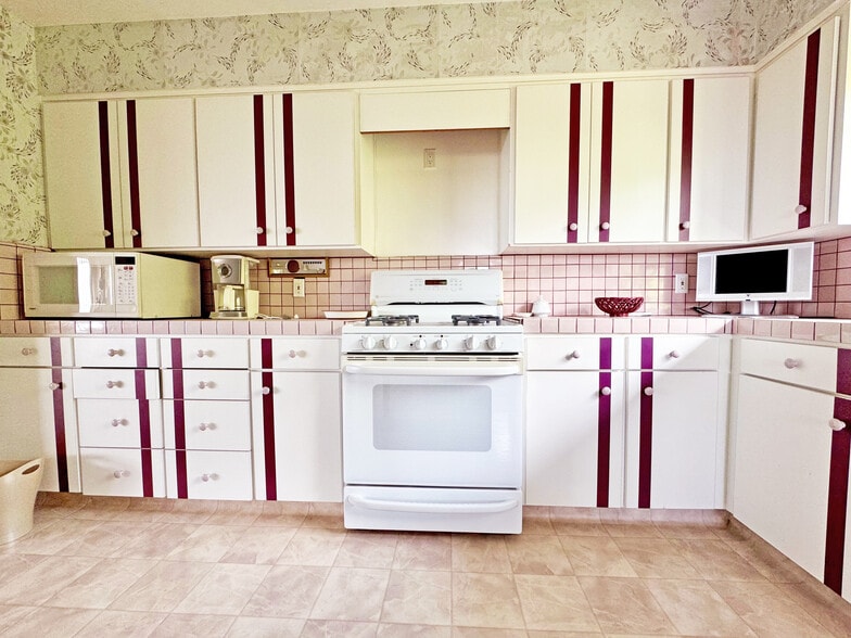 More Photos Of 1621 Grand Ave, Santa Barbara Assisted Living For Sale