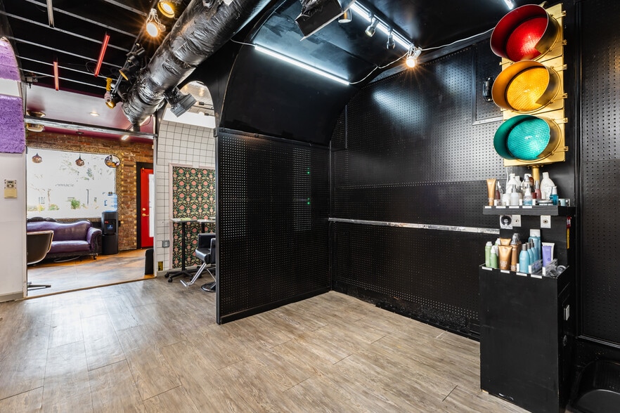 More Photos Of 811 Savannah Hwy, Charleston General Retail For Sale