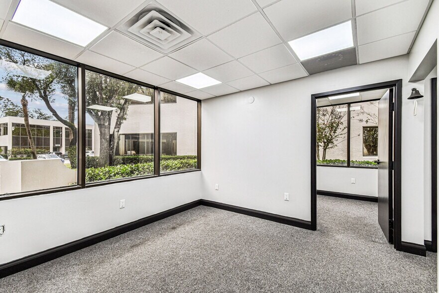 More Photos Of 3804 Gunn Hwy, Tampa Medical For Lease