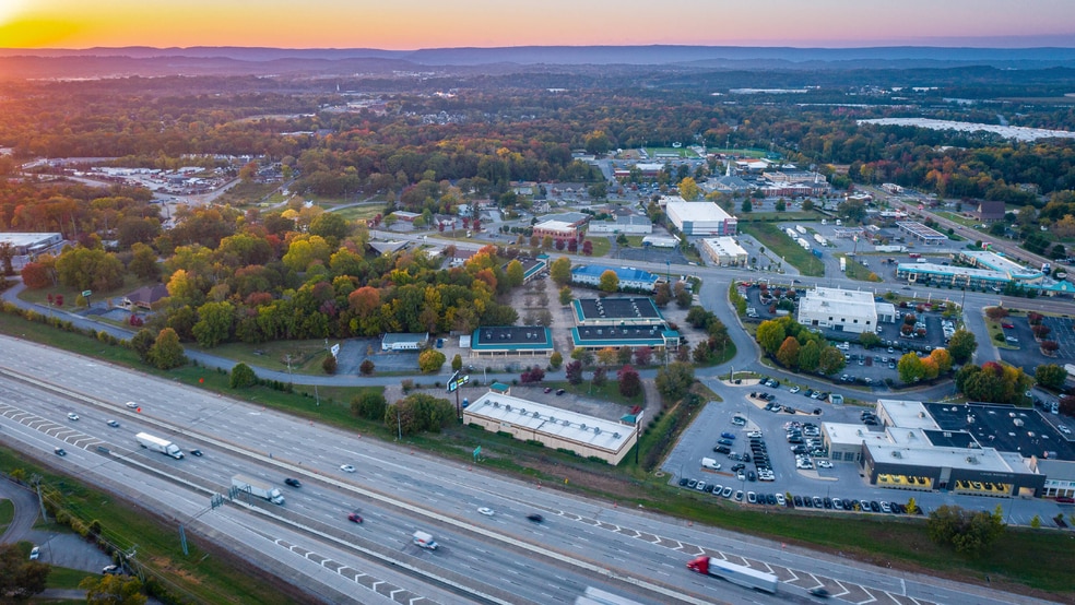 More Photos Of 7610 Hamilton Park Dr, Chattanooga Office For Sale