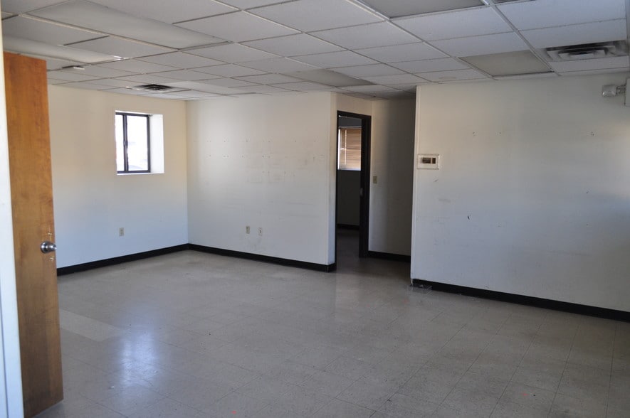 More Photos Of 4821 McClung St, Charleston Warehouse For Lease