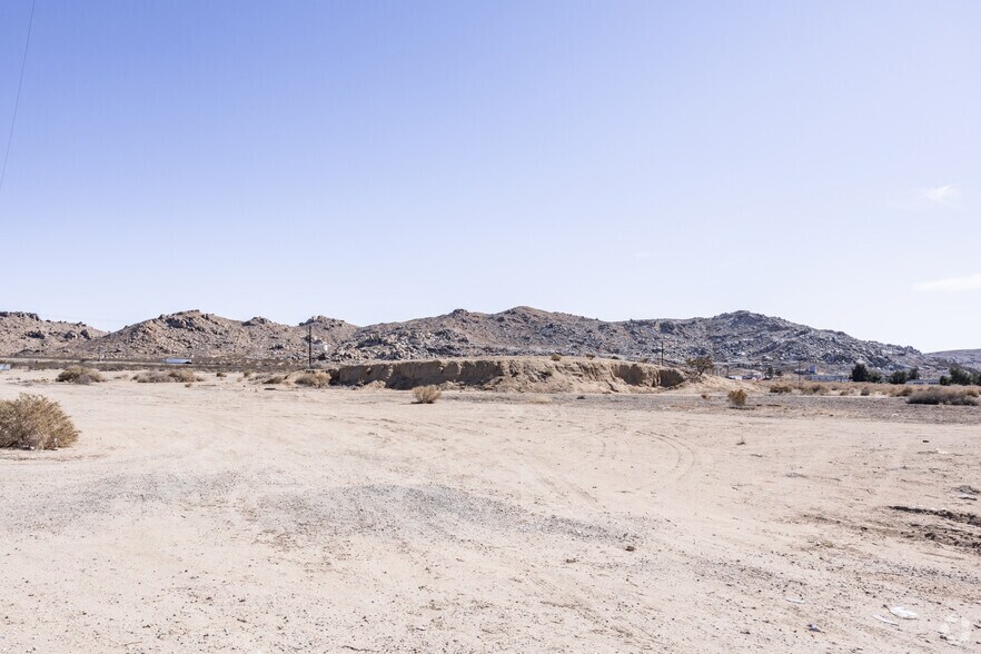 More Photos Of Stoddard Wells Rd, Victorville Distribution For Sale