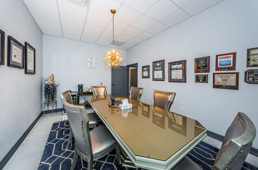 More Photos Of 3937 Tampa Rd, Oldsmar Medical For Lease