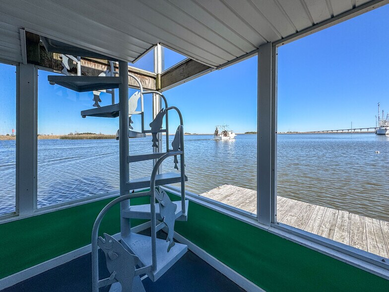 More Photos Of 309 Water St, Apalachicola Marina For Sale