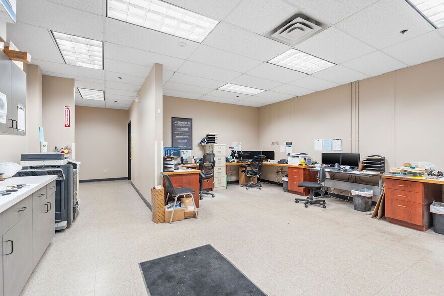 More Photos Of 2905 Lexington Ave S, Eagan Flex For Sale