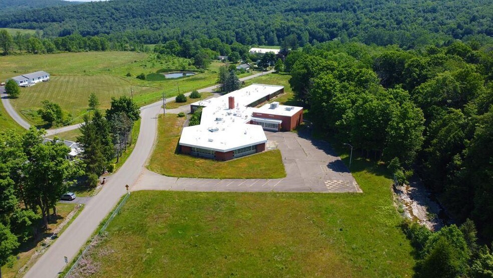 Primary Photo Of 5252 Monkey Run Rd, Gillett Schools For Sale