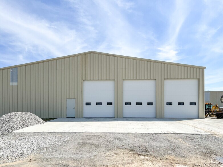 More Photos Of 4926 Church Rd, East Saint Louis Industrial For Sale