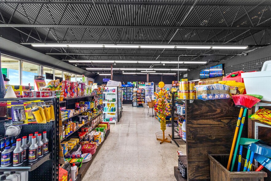 More Photos Of 27200 SW 177th Ave, Homestead Service Station For Sale