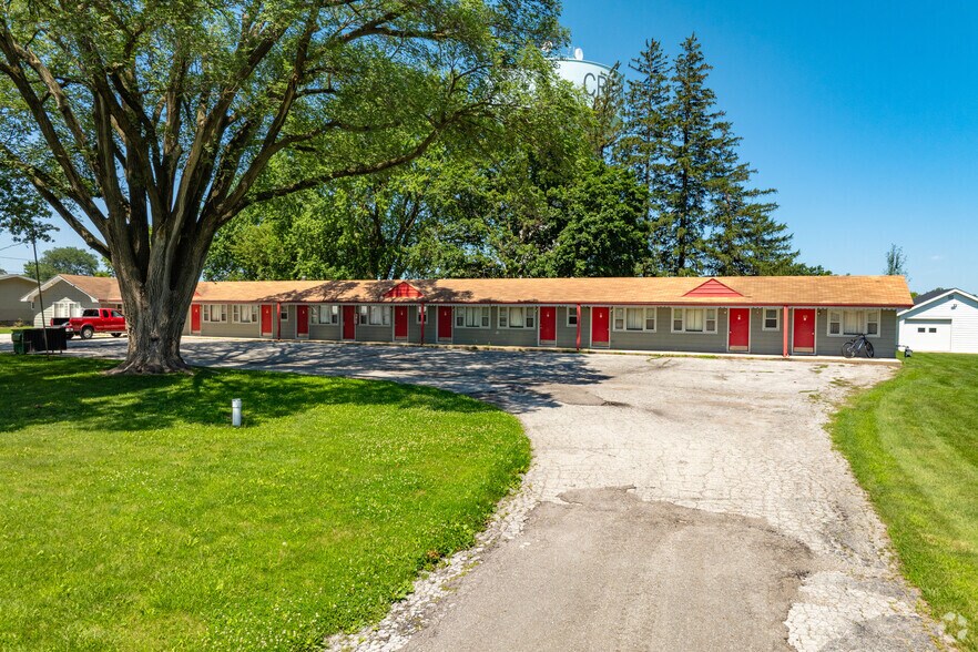 More Photos Of 710 New York Ave, Creston Hotel For Sale