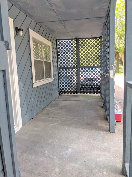 More Photos Of 704 E 22nd St, Houston Apartments For Sale