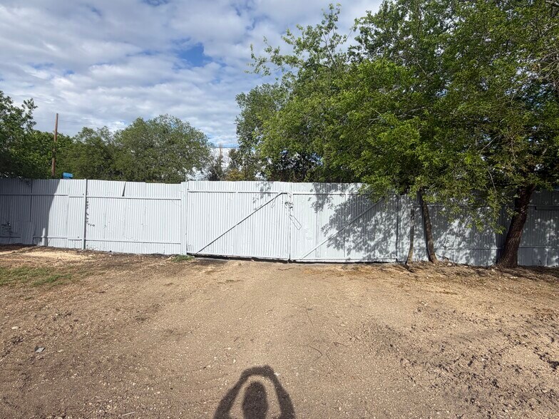 More Photos Of 418 Vine St, San Antonio Office Residential For Sale