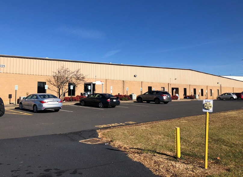Primary Photo Of 229 Hollie Dr, Martinsville Warehouse For Lease