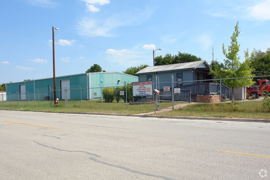 Primary Photo Of 100 Pecan Dr, Schertz Service For Lease