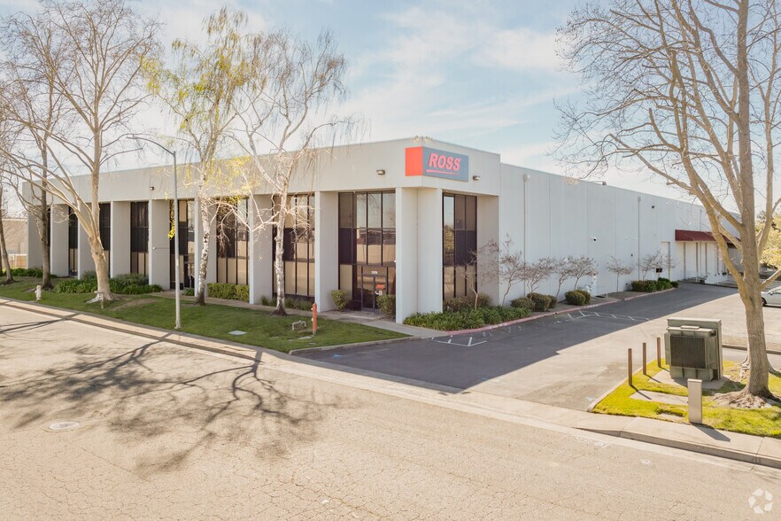 More Photos Of 11370 Sunrise Park Dr, Rancho Cordova Warehouse For Sale