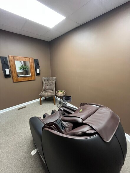 More Photos Of 661 S Main St, Bellefontaine Medical For Lease