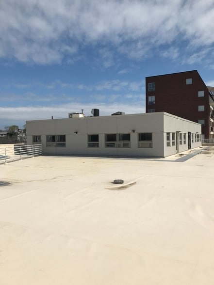 More Photos Of 152 Lynnway, Lynn Office For Sale