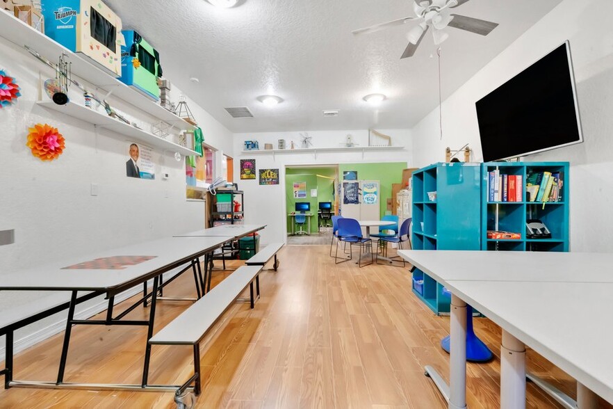More Photos Of 123 W Rhode Island Ave, Orange City Storefront Retail Office For Sale