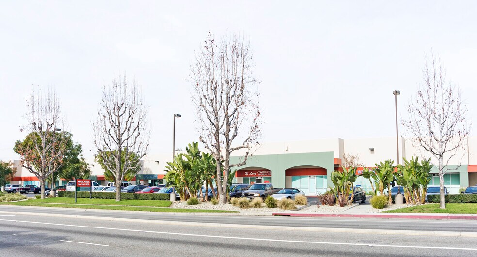 More Photos Of 12711 Ramona Blvd, Baldwin Park Warehouse For Lease