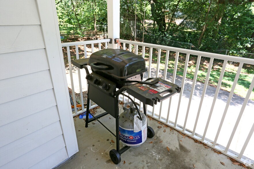 More Photos Of 1602 Airport Dr, Tallahassee Apartments For Sale