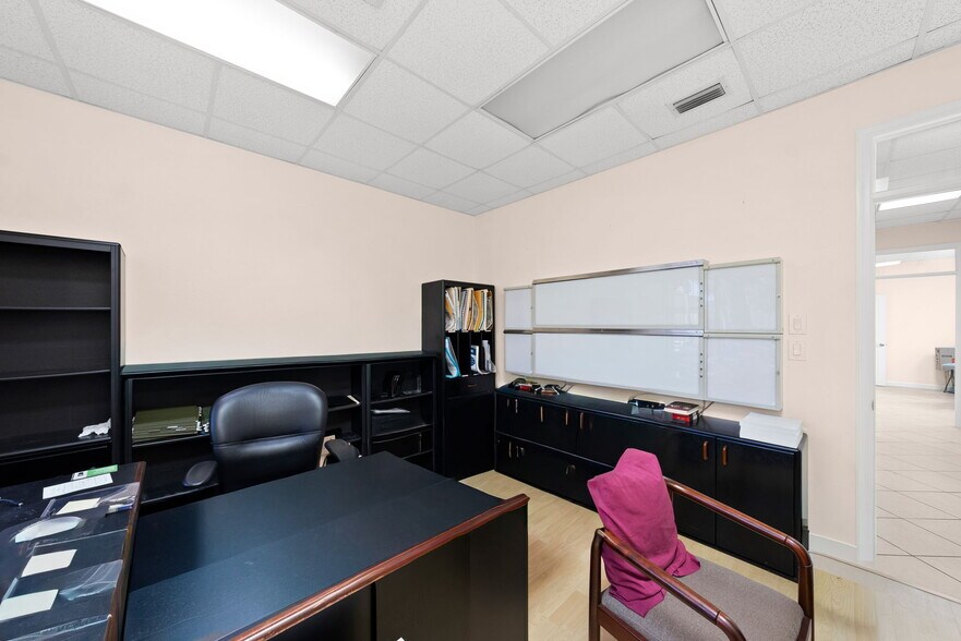 More Photos Of 611 Druid Rd E, Clearwater Medical For Sale