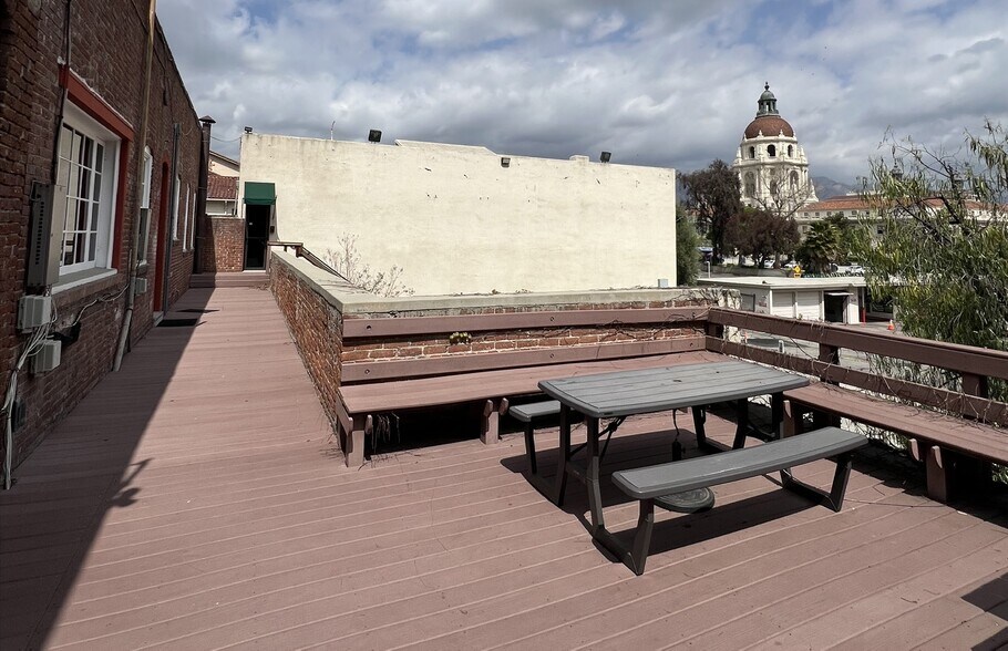 More Photos Of , Pasadena Office For Sale