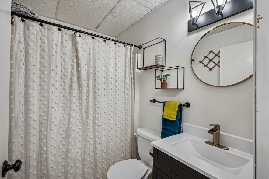 More Photos Of 100 State St N, Waseca Restaurant For Sale