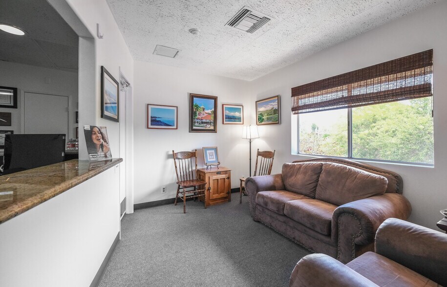 More Photos Of 122 S Patterson Ave, Santa Barbara Office For Sale