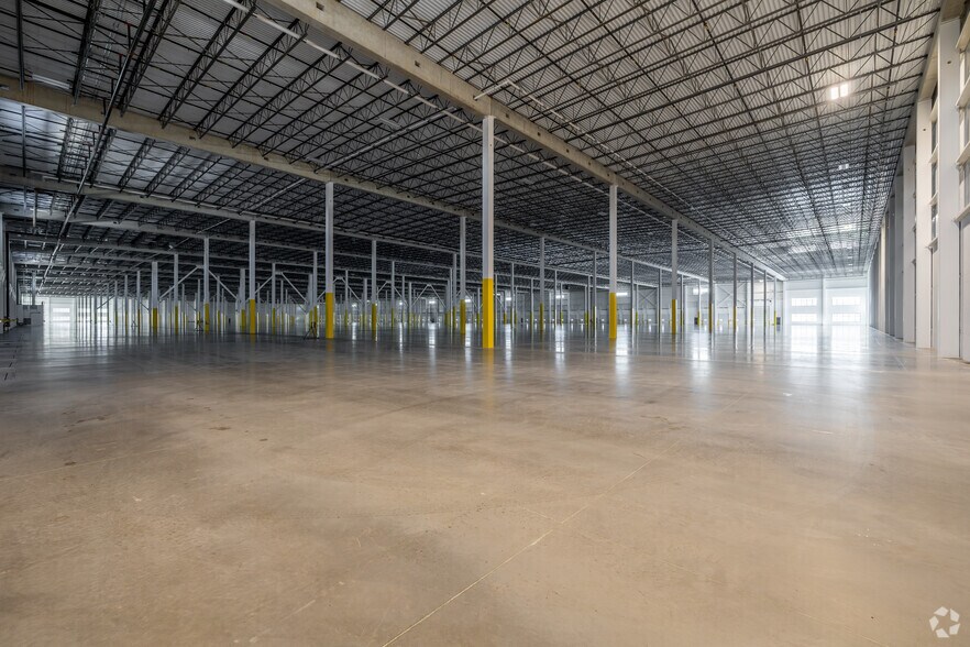 More Photos Of 198 Enterprise Blvd, Allenwood Unknown For Lease