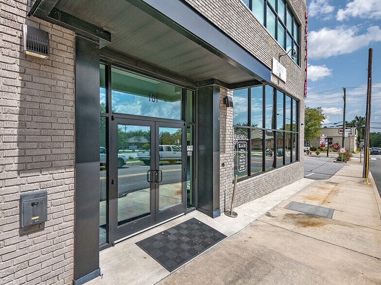 More Photos Of 101 E Allen St, Hendersonville Medical For Lease