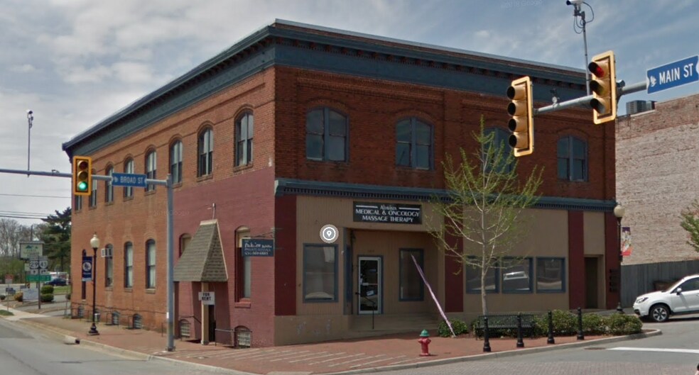 Primary Photo Of 428 Main St, Altavista Flex For Lease