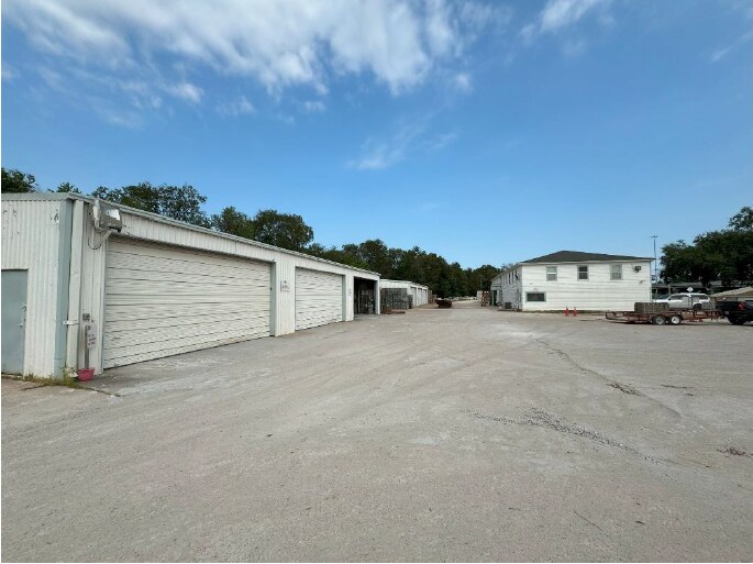 More Photos Of 8185 Eastex Fwy, Beaumont Warehouse For Sale