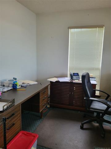More Photos Of 300 S Main St, Eufaula Office For Sale
