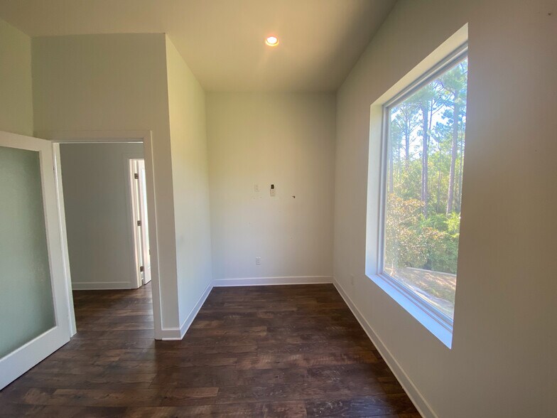 More Photos Of 327 S County Highway 393, Santa Rosa Beach Medical For Lease