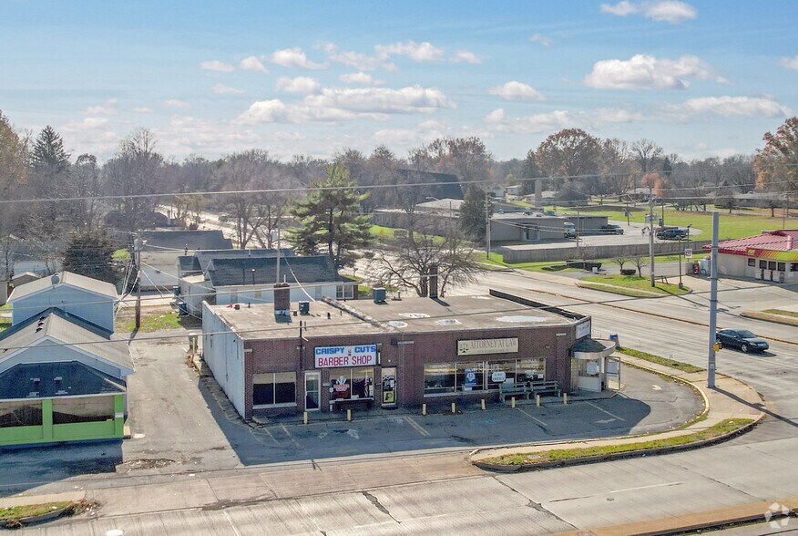 More Photos Of 5237-5243 Rockville Rd, Indianapolis Storefront For Sale