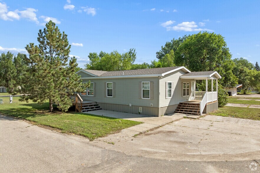 More Photos Of 2600 University Ave, Williston Manufactured Housing Mobile Home Park For Sale
