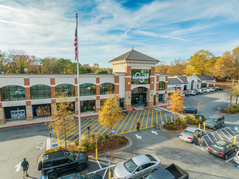 More Photos Of 4920 Roswell Rd NE, Atlanta Storefront For Sale