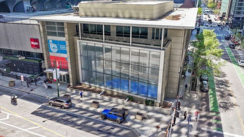 Primary Photo Of 360 N State St, Chicago General Retail For Sale