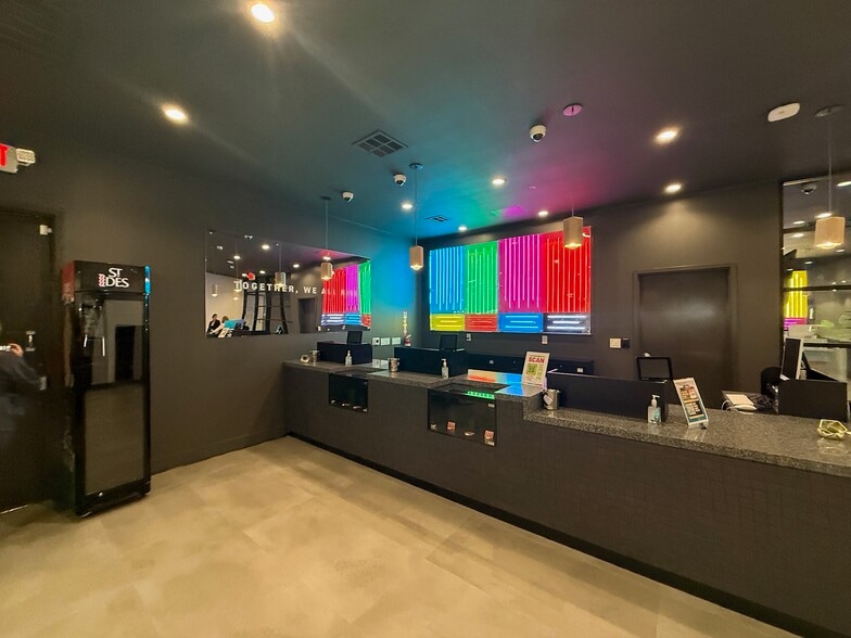 More Photos Of 2301 Newport Blvd, Costa Mesa Medical For Sale