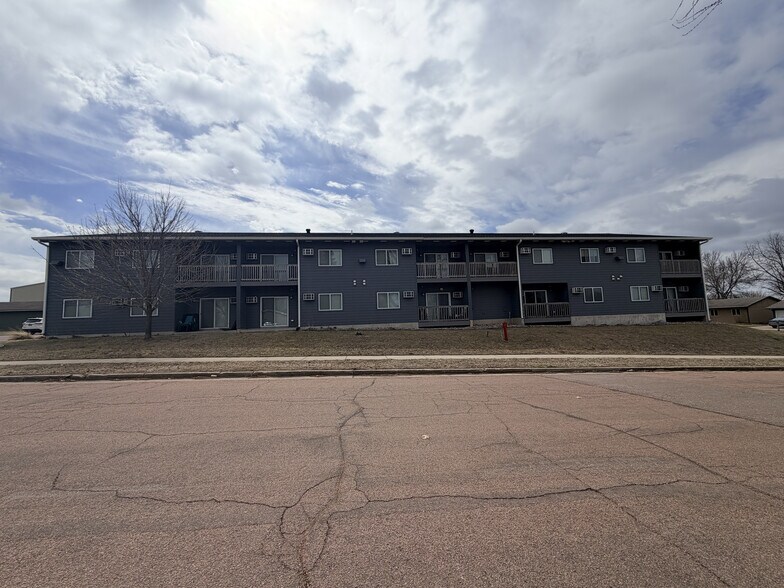 More Photos Of 4304 E 26th St, Sioux Falls Apartments For Sale