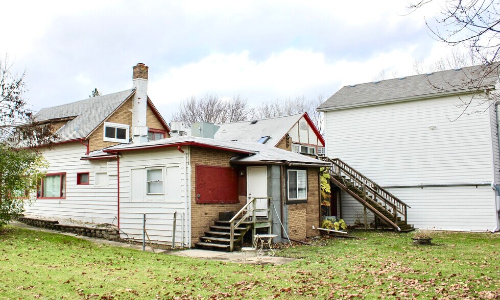 More Photos Of 69 Washington St, Fox Lake General Retail For Sale