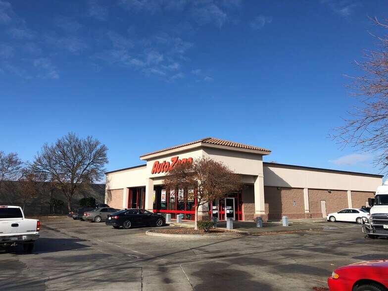 Primary Photo Of 90 W Main St, Woodland Freestanding For Sale