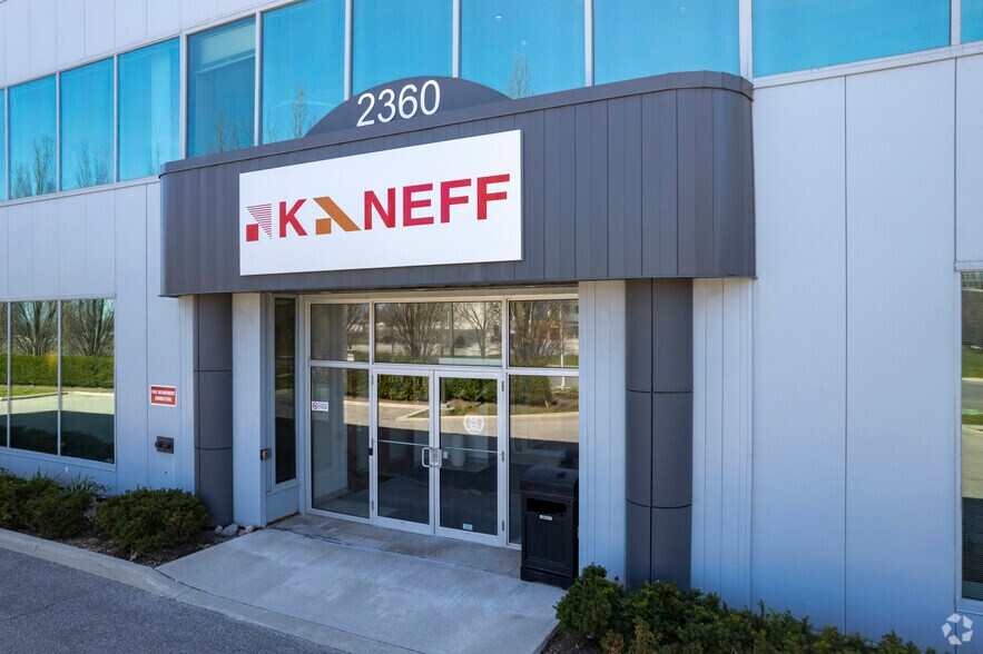 More Photos Of 2360 Bristol Cir, Oakville Office For Sale