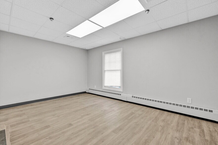 More Photos Of 215 Old Tappan Rd, Old Tappan Medical For Lease