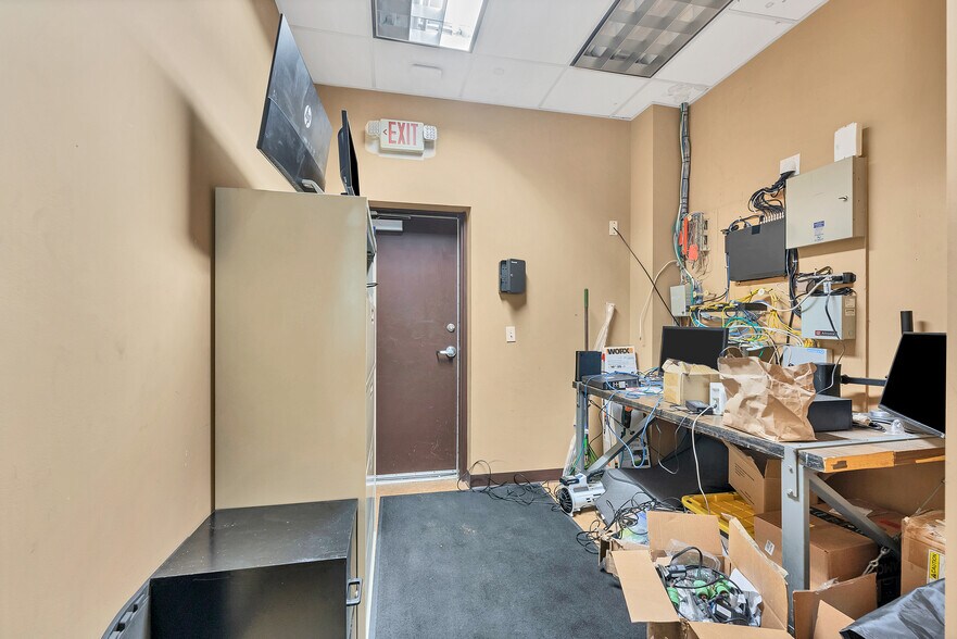 More Photos Of 1717 E 5th Ave, Tampa Warehouse For Sale