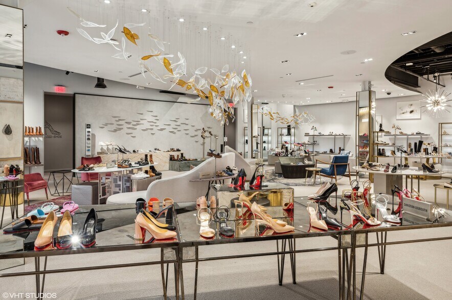 More Photos Of 20 E Elm St, Greenwich Storefront Retail Office For Lease