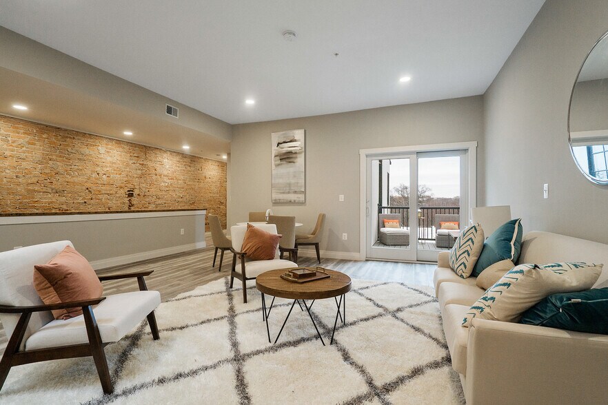 More Photos Of 2649 Connecticut Ave NW, Washington Apartments For Sale
